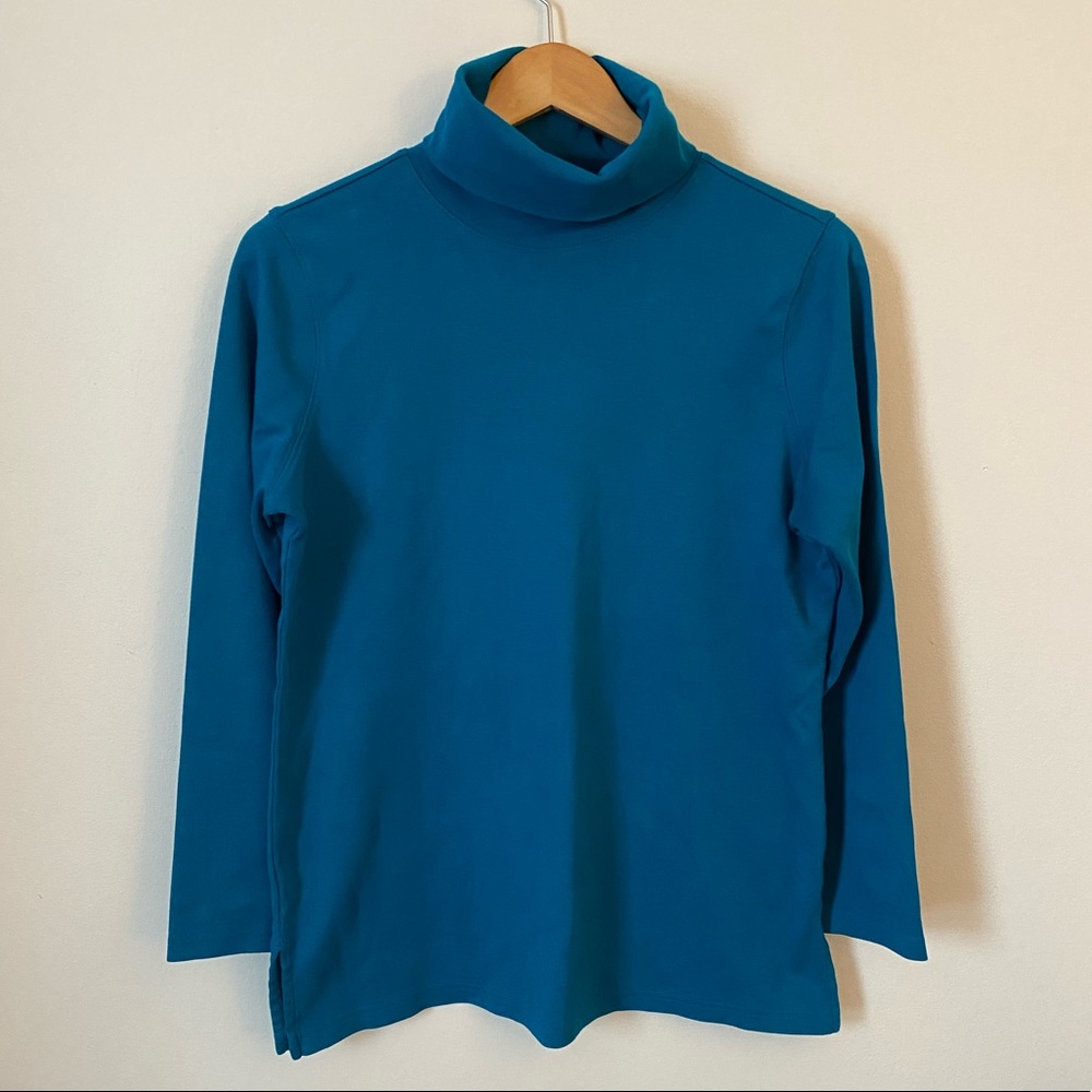 L.L. Bean Knit Turtleneck size Medium Regular